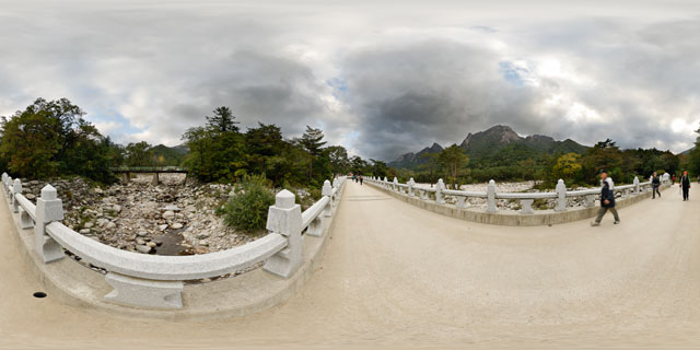 Bridge near Sinheungsa Temple, Seoraksan National Park 360° Panorama