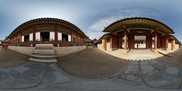Gangnyeongjeon Hall and Yanguimun Gate 360° Panorama